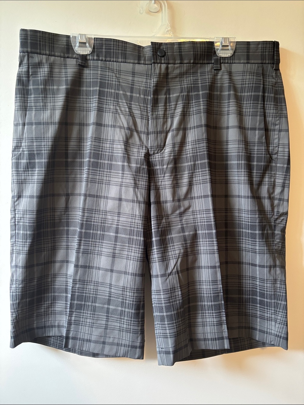 Nike Men's Gray Plaid Golf Shorts